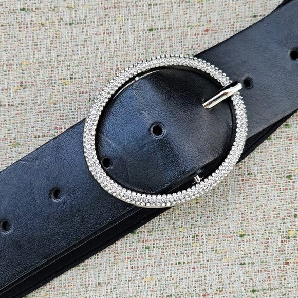 Women Belt Crystals Accent Buckle Black Faux Leather Waistband Size 22/24 44in - Picture 2 of 10